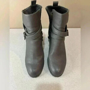 Juicy‎ Couture Gray Leather Sweater Zip High Heel Ankle Boots Women’s Size 8M